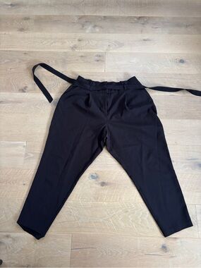 New Look Black Tapered ‘paper bag’ pants with Waist Tie